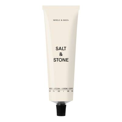 SALT & STONE Saffron & Cedar Body Lotion 450 ML (9)