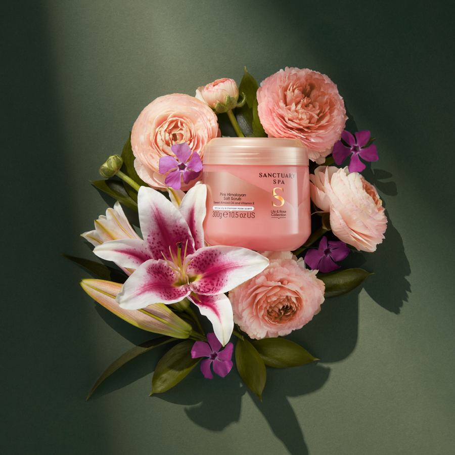 Sanctuary Spa Lily & Rose Pink Himalayan Salt Scrub 300G (3)